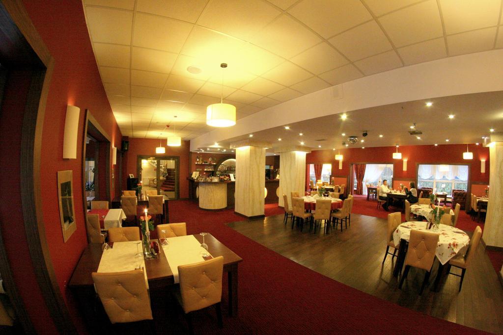 Hotel I Restauracja Złoty Las Esterno foto
