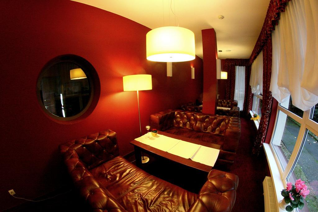 Hotel I Restauracja Złoty Las Esterno foto