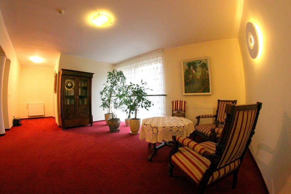 Hotel I Restauracja Złoty Las Esterno foto
