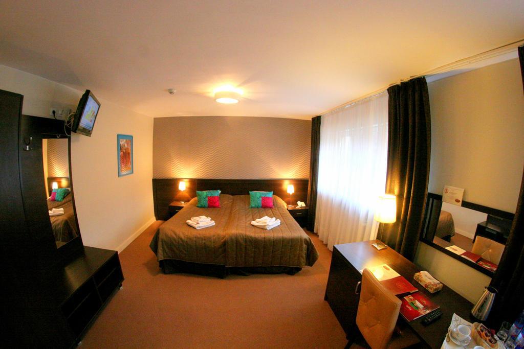 Hotel I Restauracja Złoty Las Camera foto