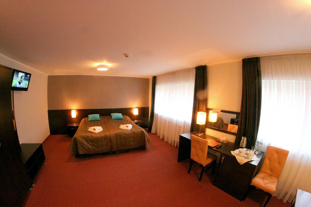 Hotel I Restauracja Złoty Las Camera foto