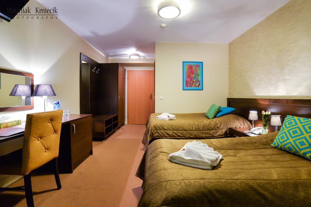 Hotel I Restauracja Złoty Las Esterno foto