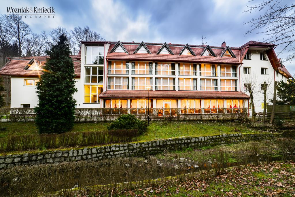 Hotel I Restauracja Złoty Las Esterno foto
